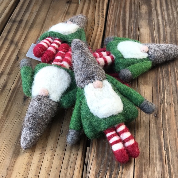 Pottery Barn Adorably Cute Gnome Handcrafted Wool Felt Napkin Rings - Set Of 4 - Picture 3 of 16